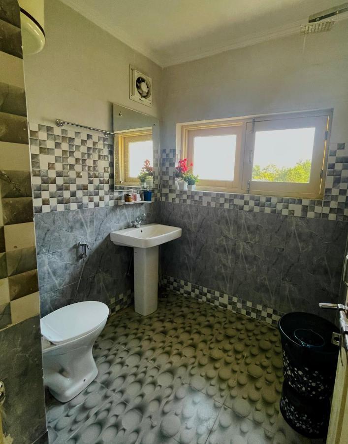 The Khayabaan - Luxurious Home Stay Away From Home Srinagar  Ngoại thất bức ảnh