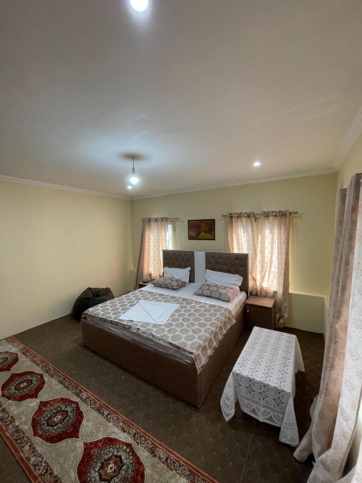 The Khayabaan - Luxurious Home Stay Away From Home Srinagar  Ngoại thất bức ảnh